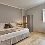 Apartment Borgo Ariano Near By Posarellivillas *