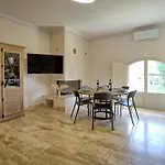 Apartment Borgo Ariano Near By Posarellivillas *