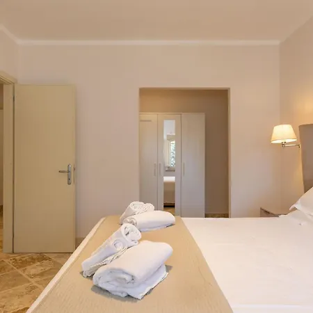 Borgo Ariano Near By Posarellivillas דירה וולטרה