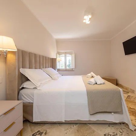 Borgo Ariano Near By Posarellivillas דירה *
