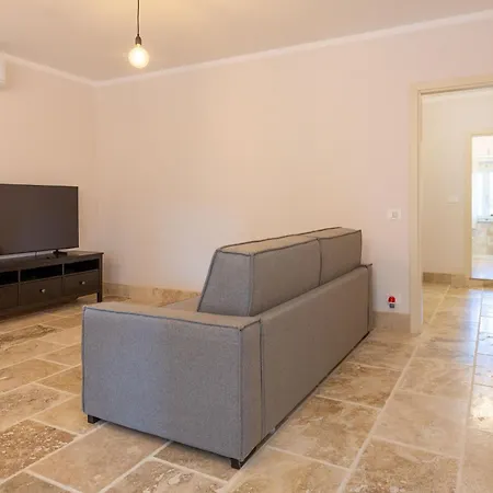 Borgo Ariano Near By Posarellivillas דירה