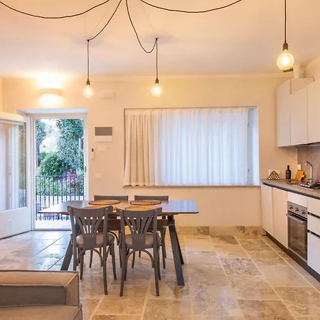 Borgo Ariano Near By Posarellivillas דירה